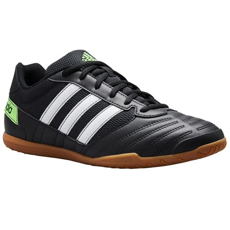 Zaalvoetbal schoenen .